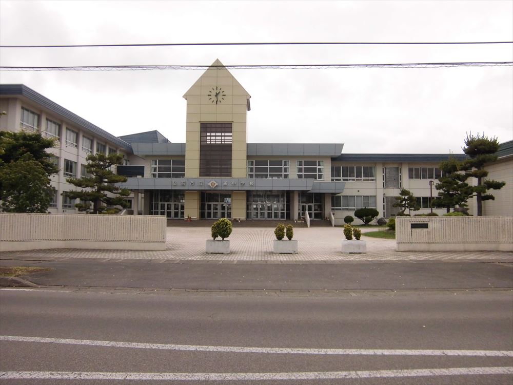 東中学校_R 株式会社プラスワン